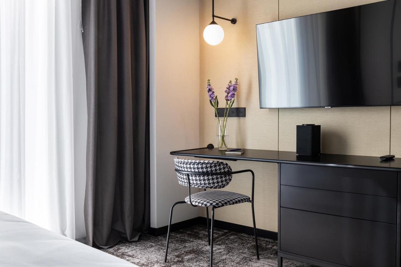 Novotel Living Almaty Jetisu Exterior foto