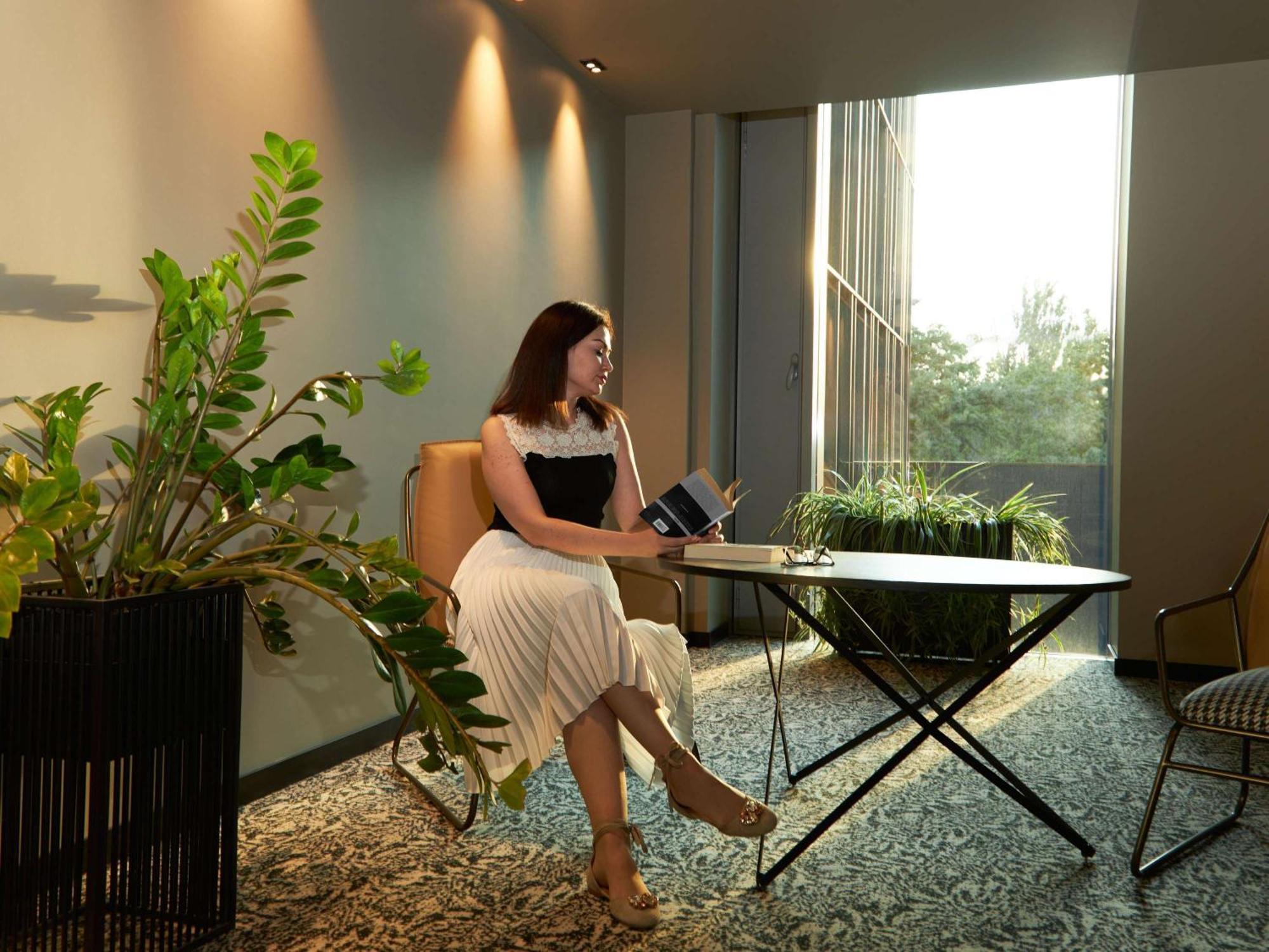 Novotel Living Almaty Jetisu Exterior foto